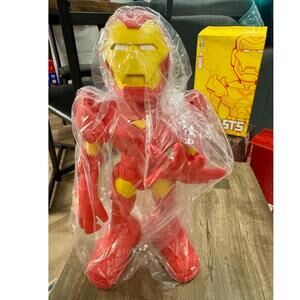 Iron Man Figurine by Marvel x TWEEQiM (UpperDeck Subcasts)
